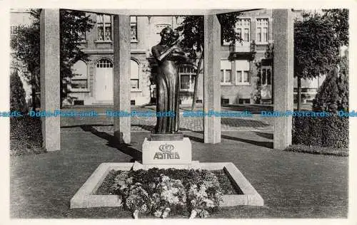 R662404 Ypers. Denkmal Reine Astrid. Ern. Nels Thill