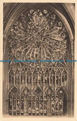 R664681 Kathedrale d Amiens. Rose Nord. E. Regnaut