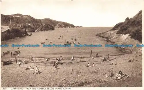 R667266 Combe Martin. Blick vom Hafenstrand. 1964