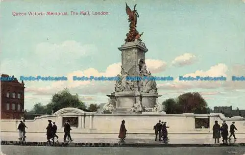 R667459 London. Queen Victoria Memorial. The Mall. National Series