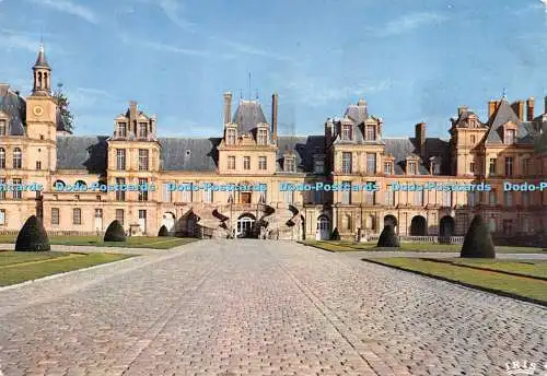 D024685 Fontainebleau. La Cour du Cheval Blanc. Hof des weißen Pferdes. Mexich