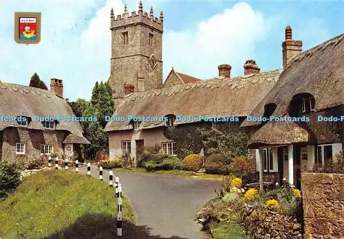 D027966 Alte Hütten und Kirche. Godshill IW. Nahe. 1982