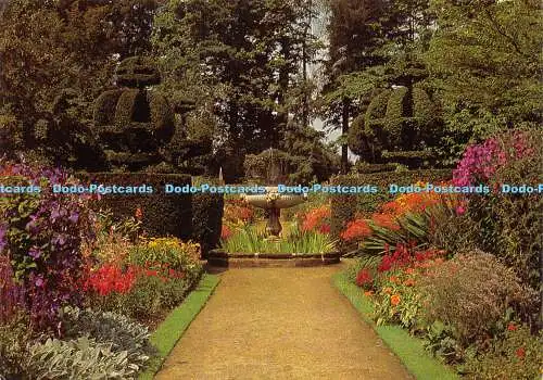 D011969 Nymans Garden. Handkreuzung West Sussex. Der Sommer. Rand. The Earl of Ro