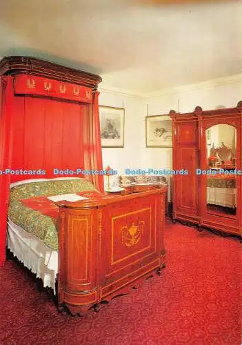 D027431 Cragside Hall. Northumberland. Das rote Schlafzimmer. The National Trust
