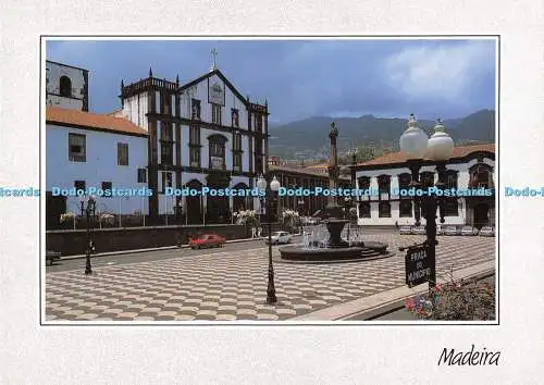 D032232 Madeira. Funchal. Praca do Municipio. Guia Turistico do Norte