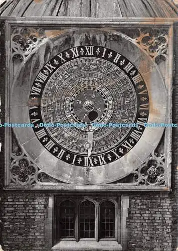 D036015 Hampton Court Place. Die astronomische Uhr. Hergestellt von Nicholas Cursian. M