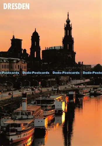 D038933 Dresden. Blick auf die Katholische Hofkirche. Nachnahme verboten. Werne