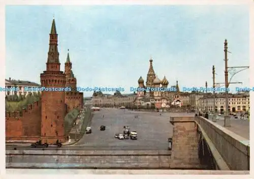 D036775 Moskau. Eine Annäherung an den Roten Platz von der Moskworetski-Brücke