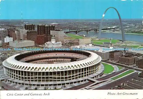 D039757 Civic Center and Gateway Arch. St. Louis Farbpostkarte. Art Grossmann