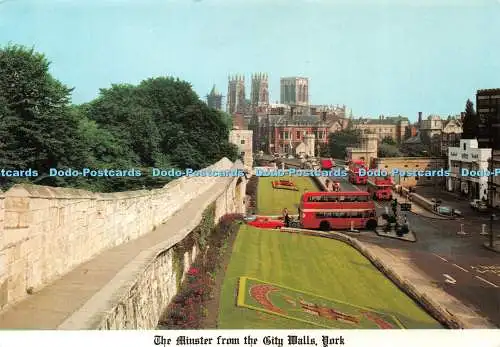 D041631 York. Das Münster von der Stadtmauer. Photo Precision Limited. Colourma