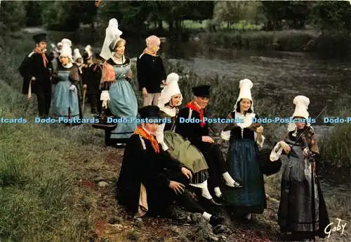 D040397 Folklore de France. La Normandie. Groupe Folklorique Le Point d Alencon.