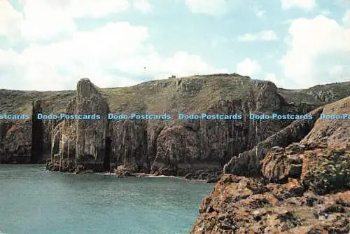 D043451 Pembrokeshire. Küstenklippen in der Nähe von Lydstep Point. Geologisches Museum. J.