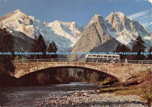 D045548 Loisachbrücke bei Garmisch Partenkirchen gegen Zugspitzgruppe. Nr. 8116.