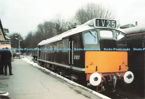 D044252 Klasse 25. Nr. D. 5217. Diesel. Gebaut in Derby. Bahnhof Alresford. Conife