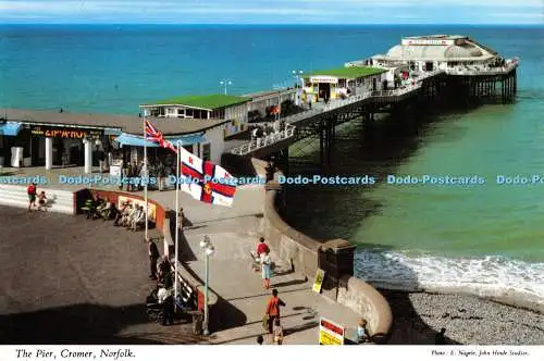 D045640 The Pier. Cromer. Norfolk. E. Nagele. Hinde. 3NF40