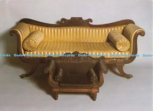 D048359 London. Geffrye Museum. Mahagoni Sofa mit Säbelbeinen. um 1820. Modus Op