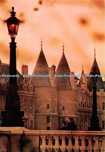 D053944 Paris. Les Tours de la Conciergerie. Chantal