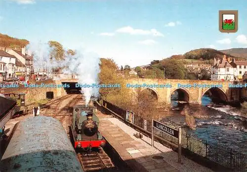 D051577 Der Bahnhof und der Fluss Dee. Llangollen. FotoWales. Burtonwood Bre