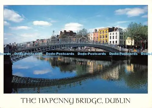 D053060 Dublin. Die Ha Penny Bridge. John Hinde. Ivan O Driscoll