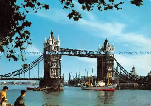 D058859 London. Tower Bridge. John Hinde. F.R.P.S