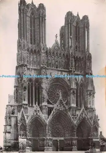 D062722 Reims. Marne. La Cathedrale Notre Dame XIIIe s. Fassade Occidentale. Serv