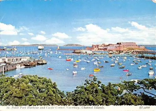 D061569 Kanalinseln. St. Peter Port Hafen und Castle Cornet. Guernsey. Bam