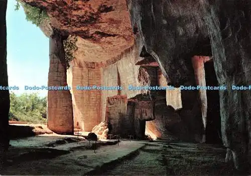 D068522 Siracusa. Seilmachergrotte. Grotta dei Cordari. I.S. Kodak Ektachrome