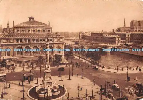 D068644 103. Paris. La Place du Chatelet et la Seine. Editions du Globe