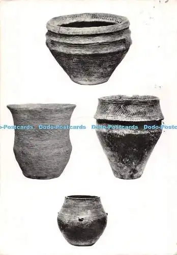 D084944 British Museum. Becherglas und bronzezeitliche Keramik aus Großbritannien. A. V. Fry. 1