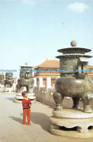 D091559 Bronze Räuchergefäß vorne Tai He Dian. Halle der höchsten Harmonie. 1985