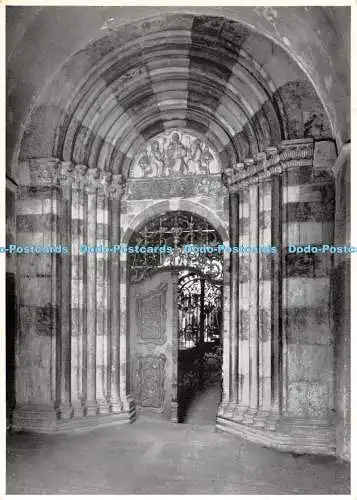 D098448 Salzburg. Erzabtei St. Peter. Portal der Abteikirche um 1245 mit Rokokot