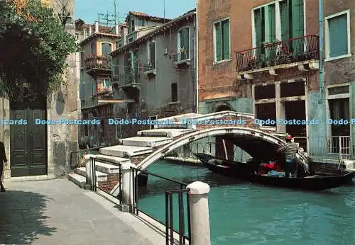 D096678 Venezia. Alte Brücke ohne Brüstungen. Ardo. P. Marzari