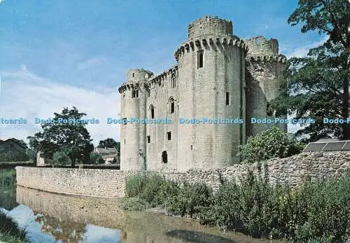 D102762 S. 11. Nunney Castle. Somerset. Blick von Osten. Umweltministerium