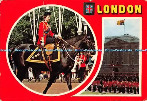 D106703 London. Ihre Majestät Königin Elizabeth II. Die Queen Guards Parade. Fisa. M