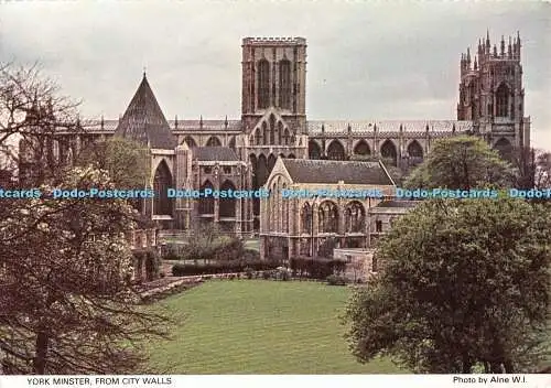 D106832 York Minster. von Stadtmauern. Yorkshire Federation of Women Institutes.