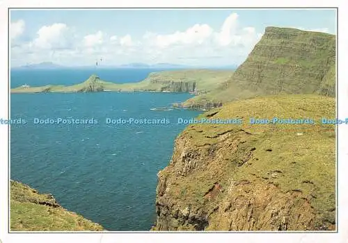 D108388 Isle of Skye. Duirinish. Wassersteinkopf. Neist Point und Leuchtturm und