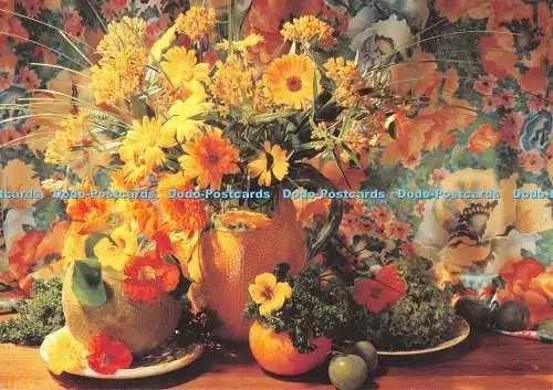 D108564 Gelbe Blumen in Vase und Früchten. Frau und Zuhause. Carolyn Bailey. Lizzi