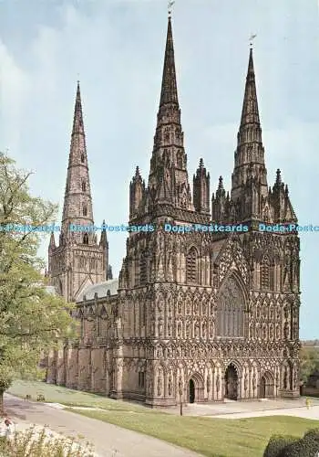 D112002 Lichfield Cathedral. S.W. Newbery. Topische Presse. Pitkin Bild