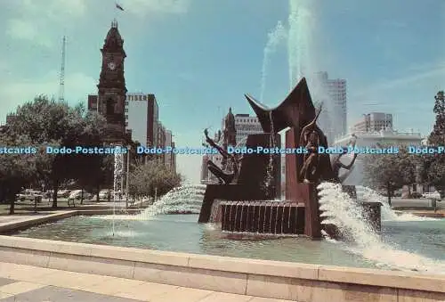 D114571 Schöner Victoria Square Brunnen in Adelaide. Australia Post