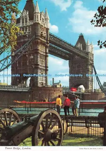 D111681 London. Tower Bridge. John Hinde. Kardorama