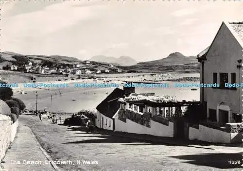 D116993 N. Wales. Der Strand. Criccieth. Fotopräzision. RP. 1960