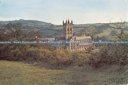 D115204 Buckfast Abbey aus den Hügeln. 1966