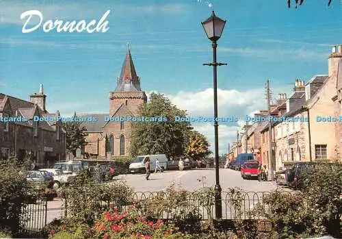 D115225 Dornoch. Blick auf die High Street auf die Kathedrale aus dem 13. Jahrhundert in diesem