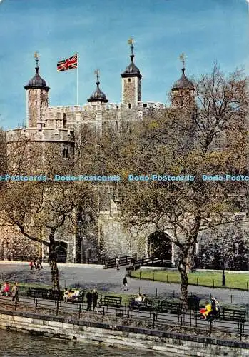 D117737 Der Tower of London von der Themse. J. Arthur Dixon. S.E. Punter