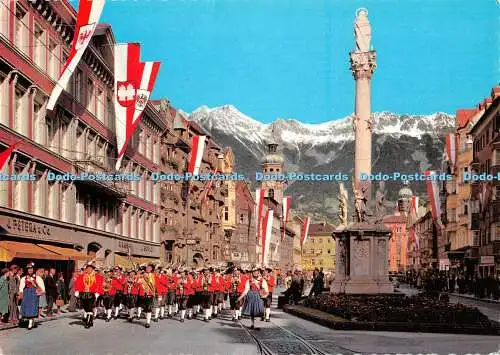 D115824 Innsbruck. Maria Theresien Straße mit Wiltener Stadtmusikkapelle. Chizz