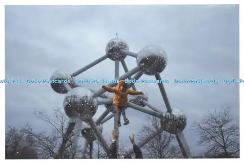 D157665 Eftelya Ince. Lycee Emile Jacqmain. Atomium. Brüssel. Laken. European Ye