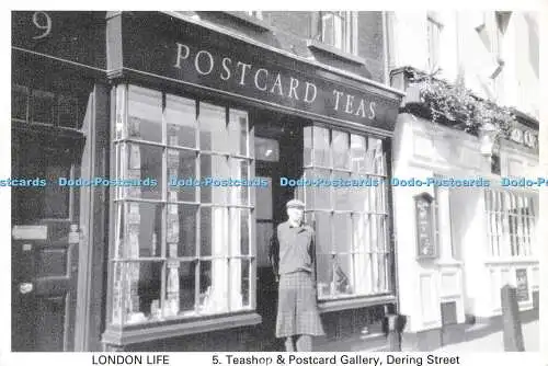 D157355 London Life. 5. Teeladen und Postkartengalerie. Dering Street. Reflexionen