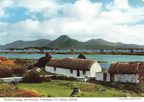 D158722 Irland. Reetdachhaus in der Nähe von Renvyle. Connemara. John Hinde. 1970