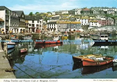 D161049 Cornwall. Angeltrawler und Sportboote in Mevagissey. John Hinde.