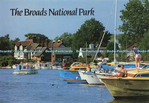 D162559 The Broads National Park. Horning auf dem Fluss Bure. Jarrold